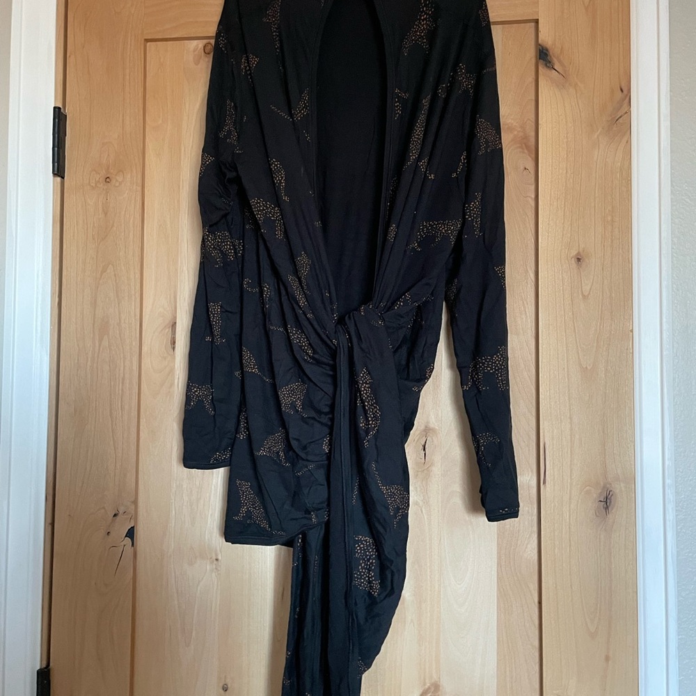 Sseko Black and Gold Open Front convertible, reversible Cardigan - Picture 2 of 6